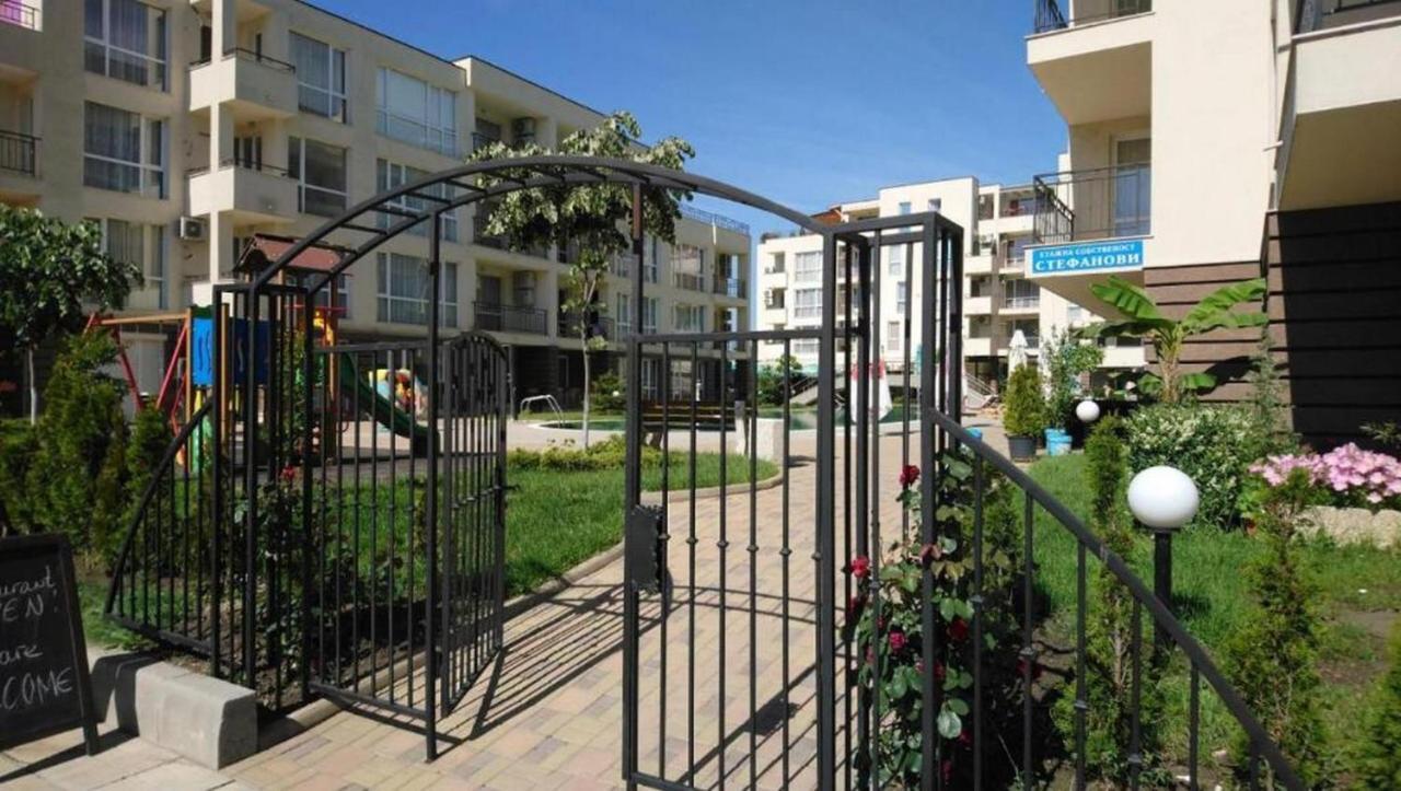 Menada Casa Del Sol Apartments ซันนีบีช ภายนอก รูปภาพ