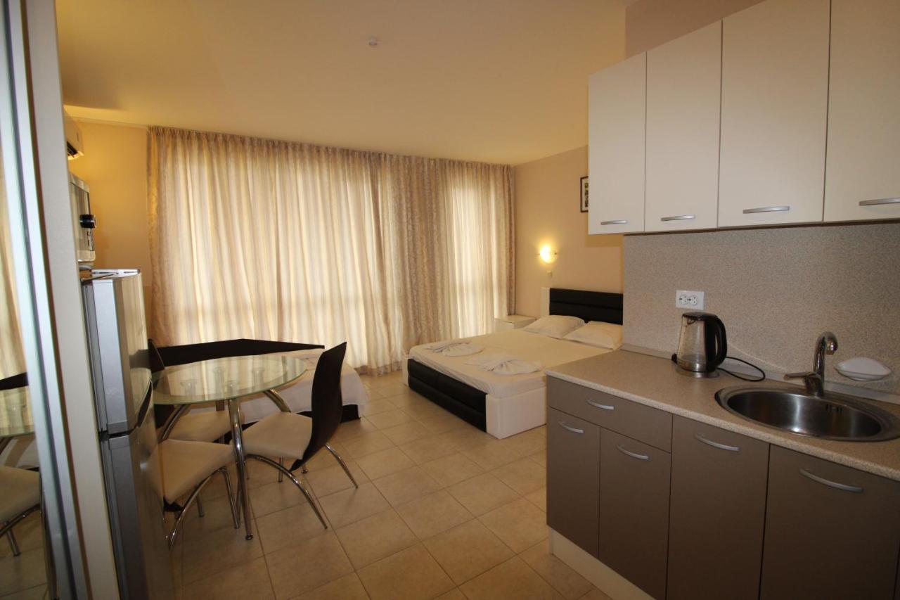 Menada Casa Del Sol Apartments ซันนีบีช ภายนอก รูปภาพ
