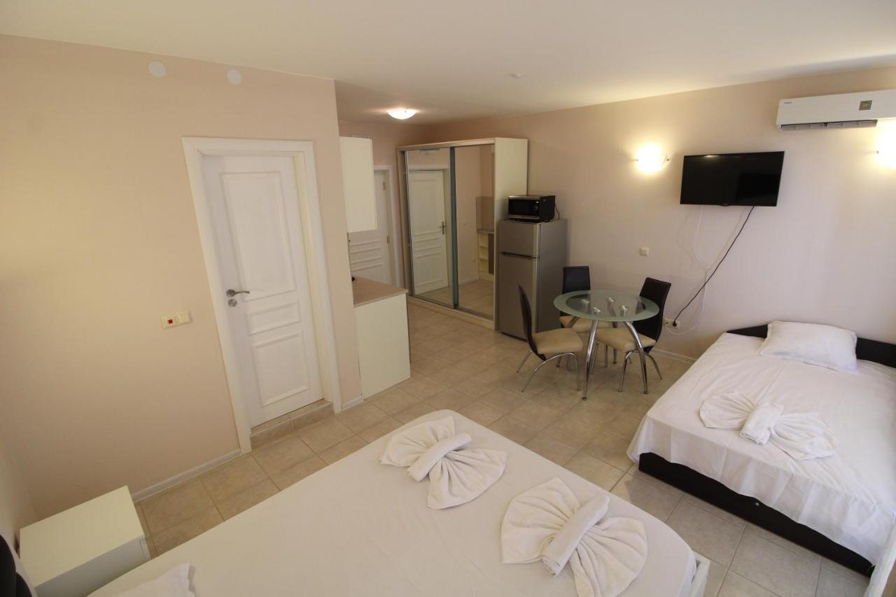 Menada Casa Del Sol Apartments ซันนีบีช ภายนอก รูปภาพ