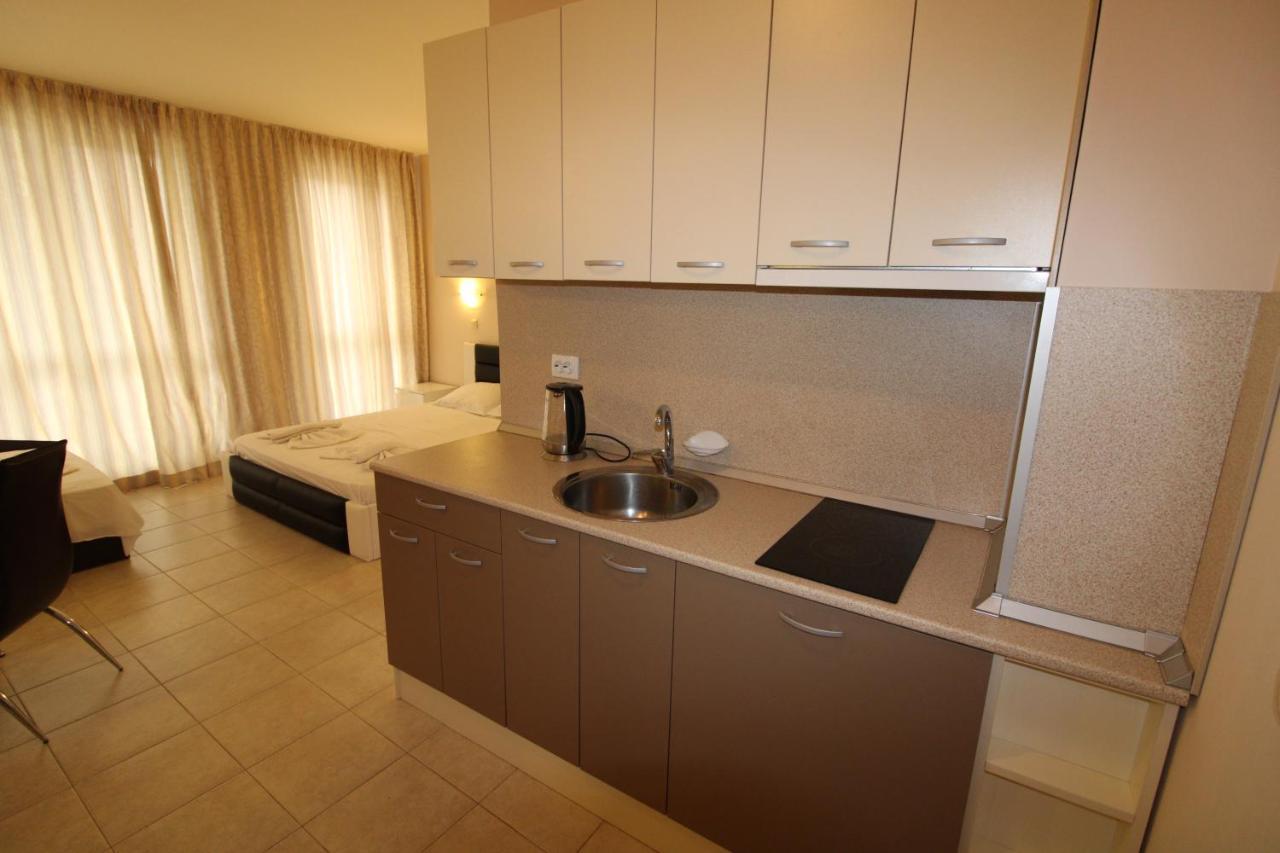 Menada Casa Del Sol Apartments ซันนีบีช ภายนอก รูปภาพ