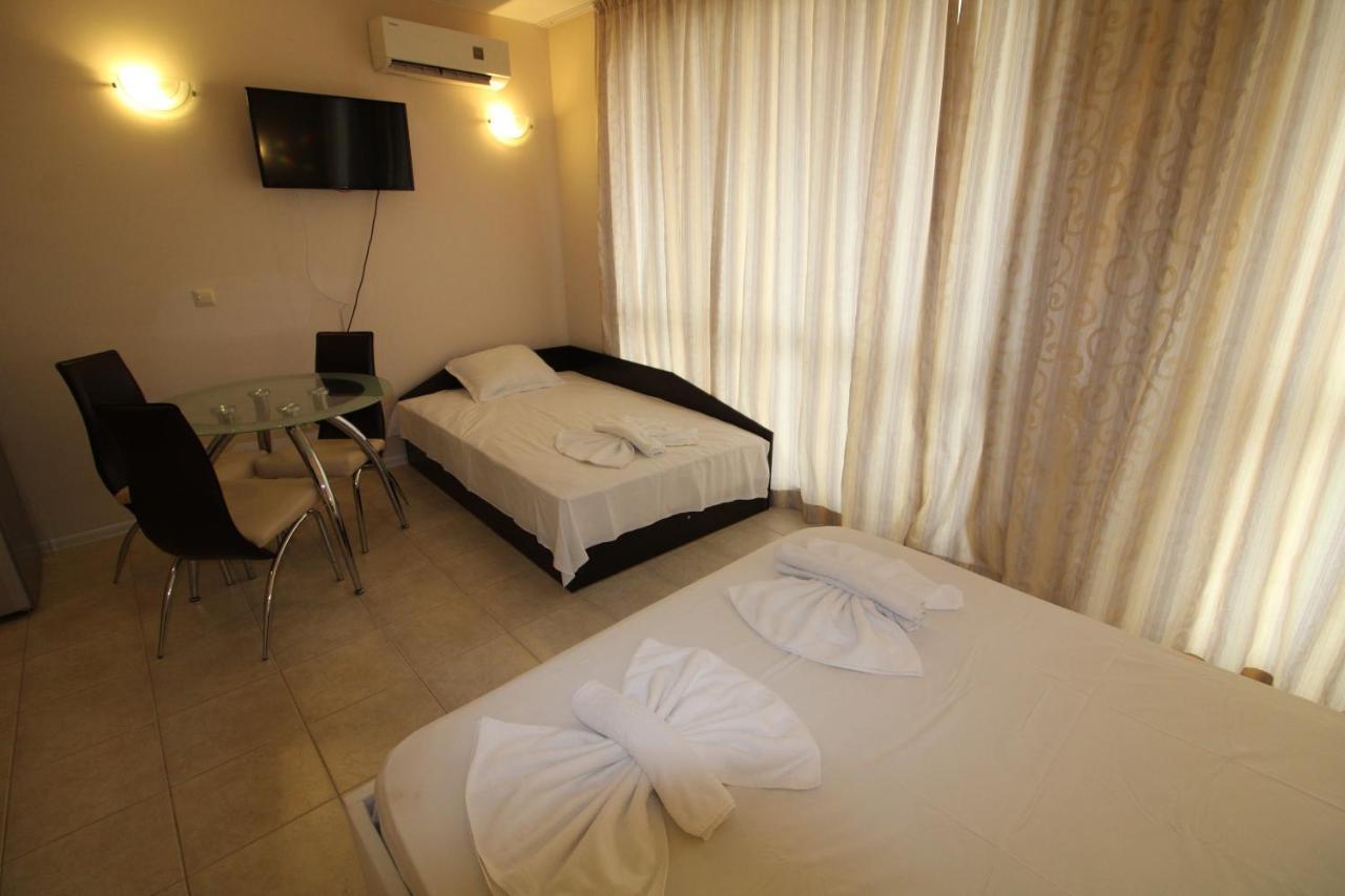 Menada Casa Del Sol Apartments ซันนีบีช ภายนอก รูปภาพ