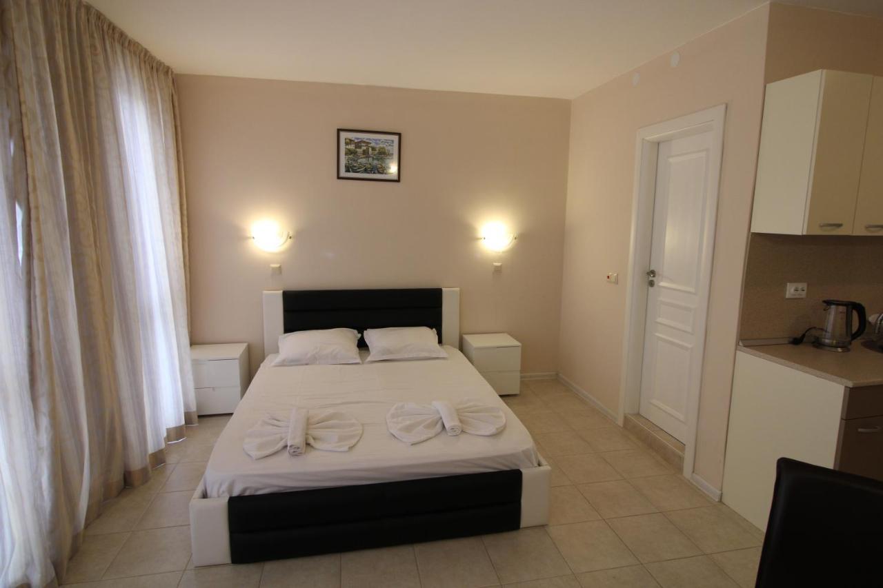 Menada Casa Del Sol Apartments ซันนีบีช ภายนอก รูปภาพ